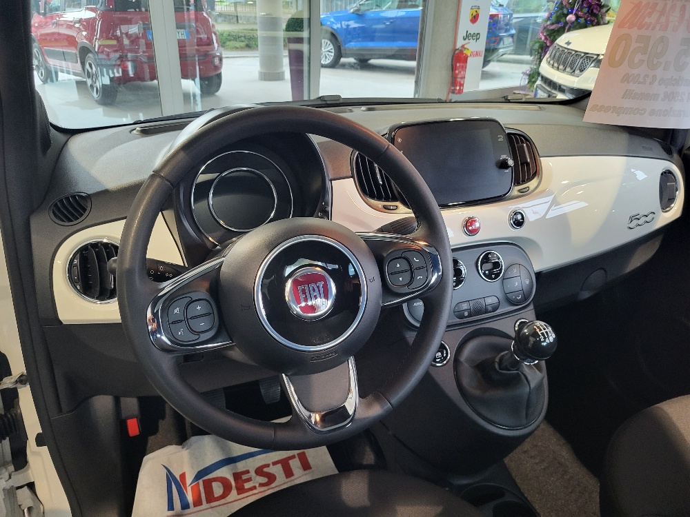 FIAT 500 1.0 70cv HYBRID DOLCEVITA + PACK COMFORT – OK NEOPATENTATI – SOLO 17.000 KM!!!!