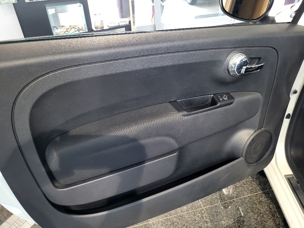 FIAT 500 1.0 70cv HYBRID DOLCEVITA + PACK COMFORT – OK NEOPATENTATI – SOLO 17.000 KM!!!!