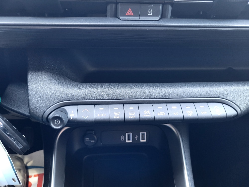 JEEP AVENGER 1.2 TURBO 100cv ALTITUDE KM0 2025 – PREZZO PROMO