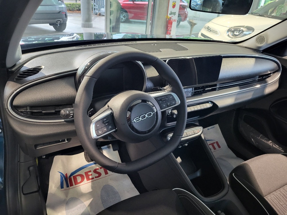 FIAT 600 HYBRID 100cv – CAMBIO AUTOMATICO – KM0 GIUGNO 2025