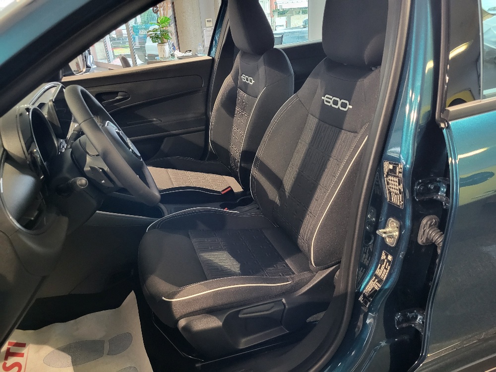 FIAT 600 HYBRID 100cv – CAMBIO AUTOMATICO – KM0 GIUGNO 2025