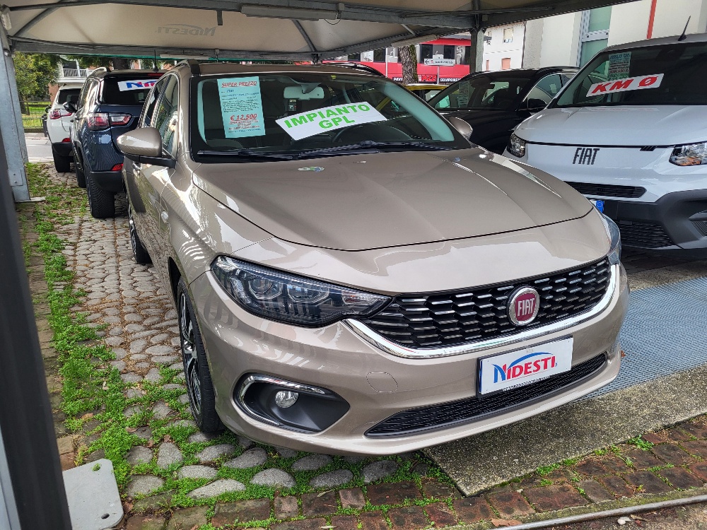 FIAT TIPO SW 1.4 T-JET 120cv LOUNGE CON IMPIANTO GPL