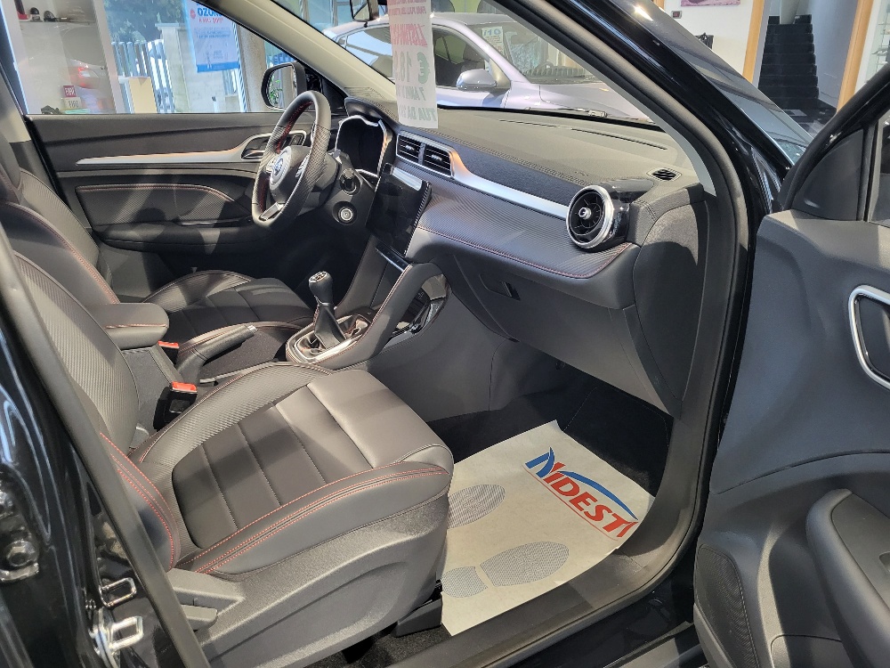 MG ZS 1.5 106cv LUXURY – KM0 – OK NEOPATENTATI