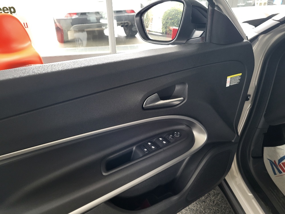 JEEP AVENGER 1.2 TURBO 100cv SUMMIT KM0 PROMO 2024 – PREZZO RIBASSATO- FULL OPTIONAL !!!