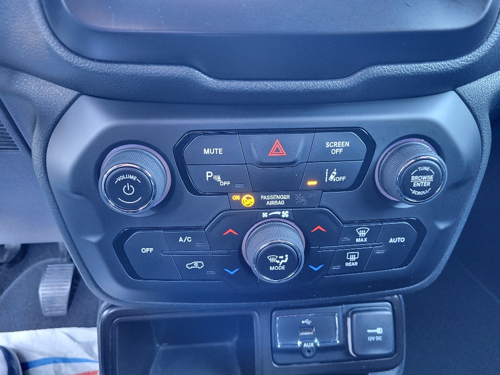 JEEP RENEGADE 1.0 T3 120cv 2WD LIMITED – OK NEOPATENTATI !!!!