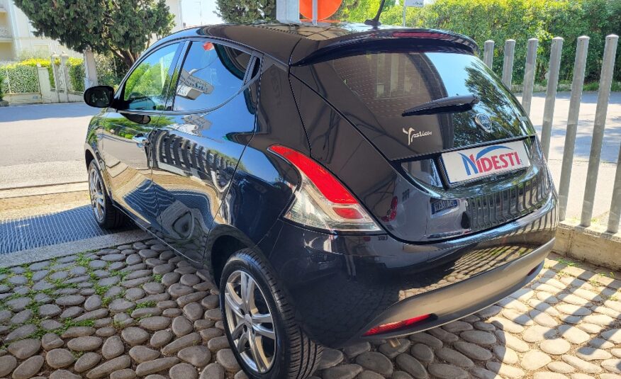 LANCIA Y SILVER 1.0 70cv HYBRID – OK NEOPATENTATI
