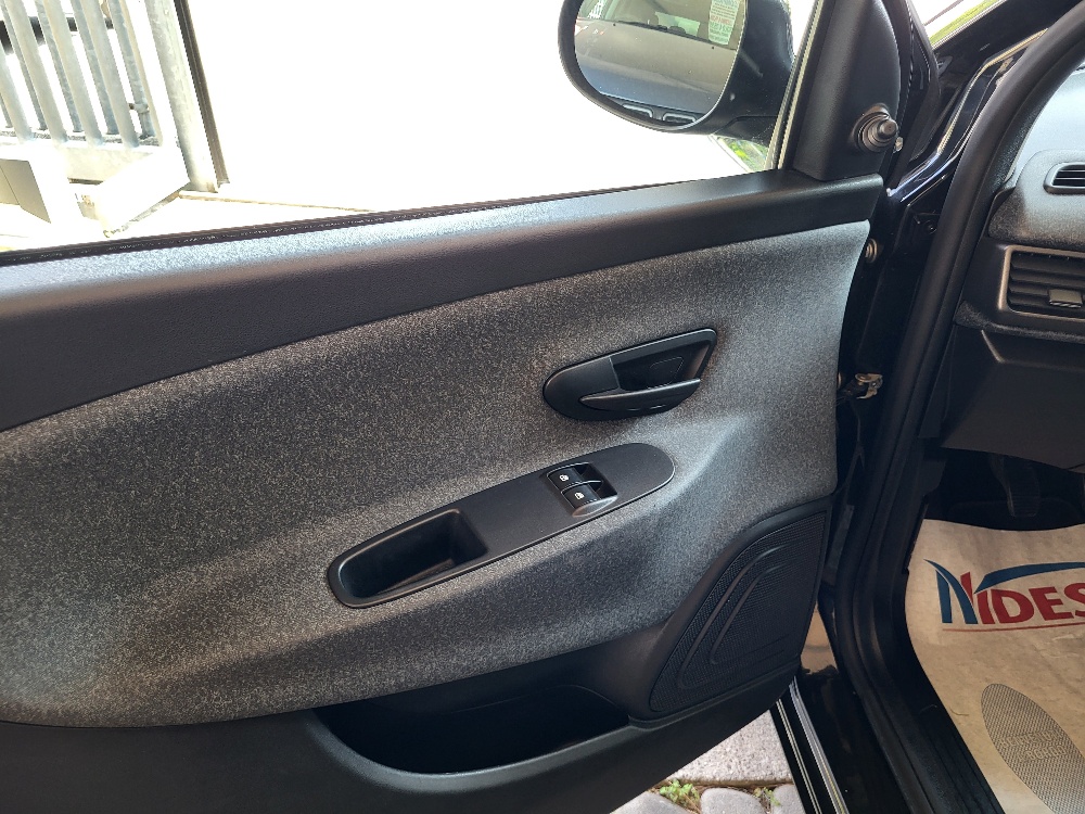 LANCIA Y SILVER 1.0 70cv HYBRID – OK NEOPATENTATI