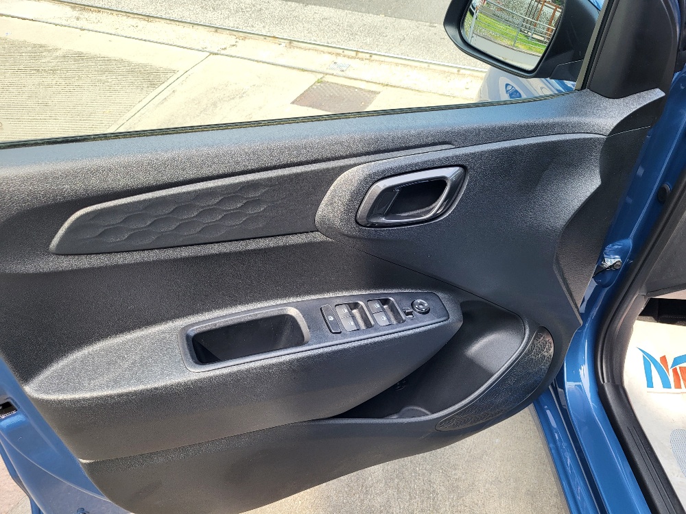 HYUNDAI i10 1.0 63cv CONNECTLINE – KM0 PROMO – OK NEOPATENTATI !!!