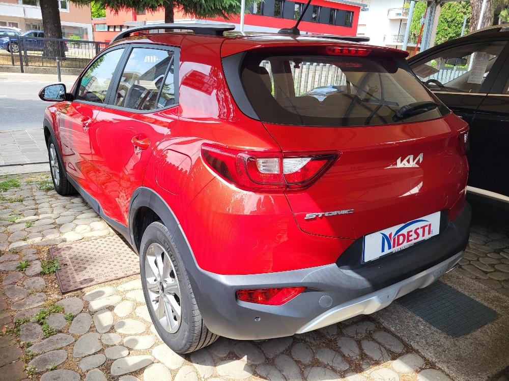 KIA STONIC 1.2 BENZINA CON IMPIANTO GPL ORIGINALE DALLA FABBRICA – OK NEOPATENTATI