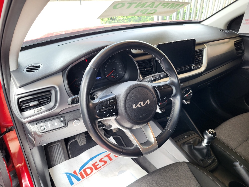 KIA STONIC 1.2 BENZINA CON IMPIANTO GPL ORIGINALE DALLA FABBRICA – OK NEOPATENTATI