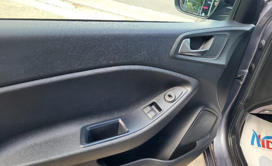 HYUNDAI i20 1.2 BENZINA CON IMPIANTO GPL ORIGINALE DALLA FABBRICA – OK NEOPATENTATI