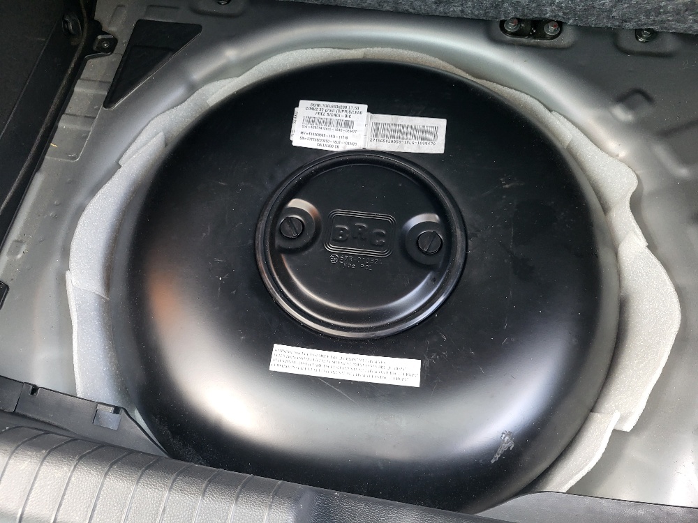 HYUNDAI i20 1.2 BENZINA CON IMPIANTO GPL ORIGINALE DALLA FABBRICA – OK NEOPATENTATI