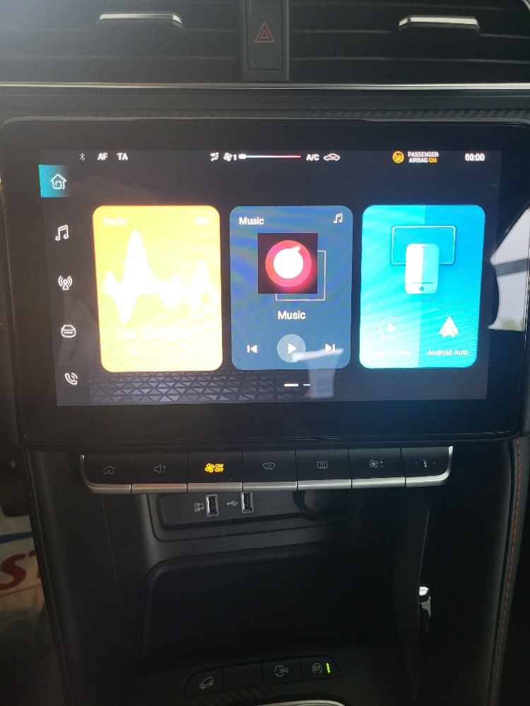 MG ZS 1.5 106cv LUXURY – KM0 – OK NEOPATENTATI