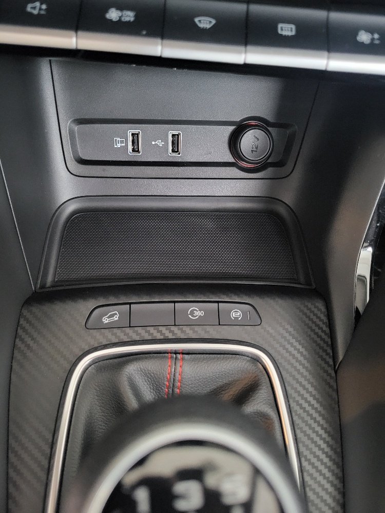 MG ZS 1.5 106cv LUXURY – KM0 – OK NEOPATENTATI