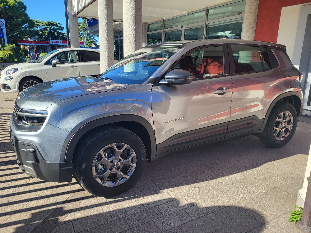 JEEP AVENGER 1.2 TURBO 100cv LONGITUDE KM0 2025 – PRONTACONSEGNA – PREZZO PROMO