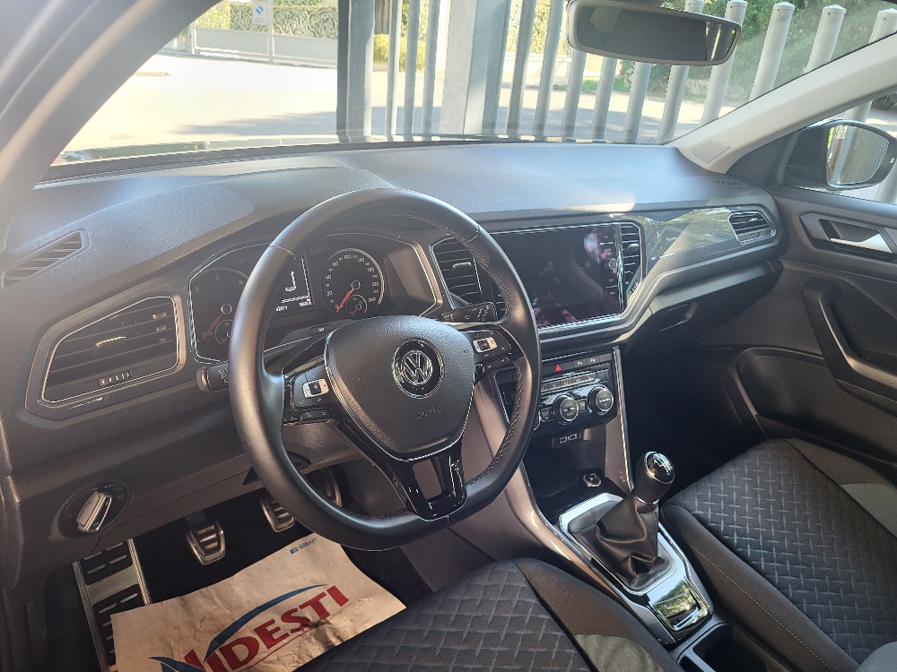 VOLKSWAGEN T-ROC 1.6 tdi 115cv STYLE IQ-DRIVE – PREZZO PROMO