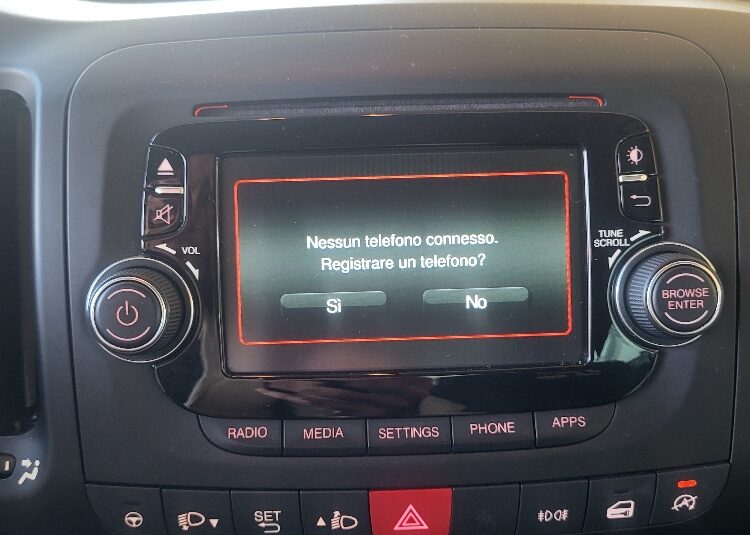 FIAT 500L 1.3 mjt TREKKING 95cv – OK NEOPATENTATI!!