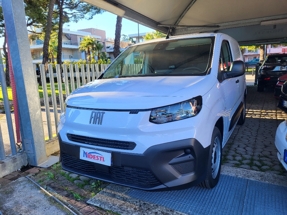 FIAT DOBLO’ CARGO 3 POSTI 1.5 BlueHdi 100cv – KM0 2025 – IN PRONTACONSEGNA!!!