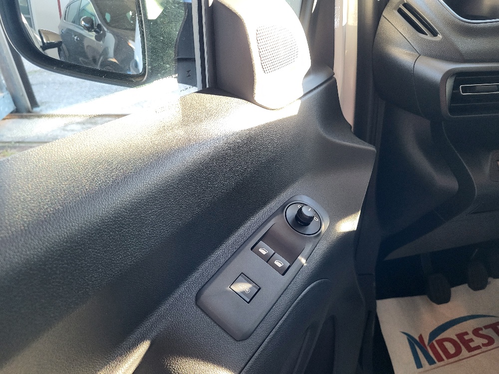 FIAT DOBLO’ CARGO 3 POSTI 1.5 BlueHdi 100cv – KM0 2025 – IN PRONTACONSEGNA!!!