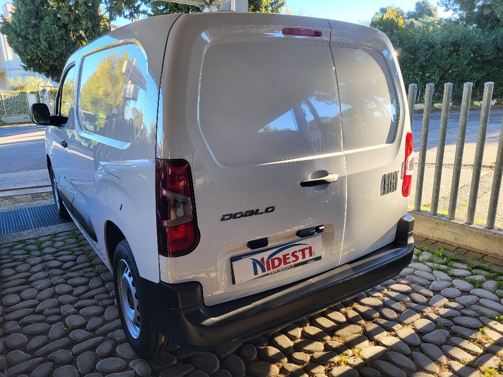 FIAT DOBLO’ CARGO 3 POSTI 1.5 BlueHdi 100cv – KM0 2025 – IN PRONTACONSEGNA – PREZO PROMO