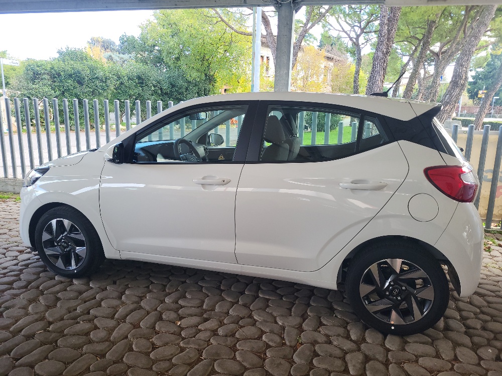 HYUNDAI i10 1.0 63cv CONNECTLINE CAMBIO AUTOMATICO – PREZZO PROMO