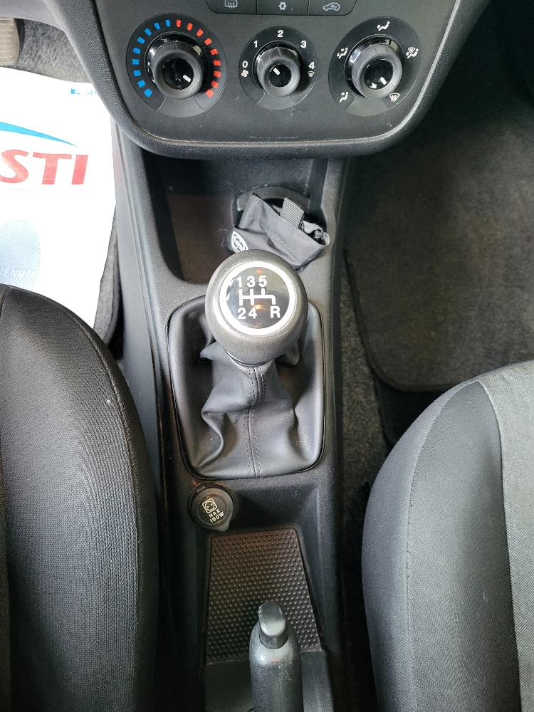 FIAT PUNTO 1.4 IMPIANTO GPL ORIGINALE – OK NEOPATENTATI!!!