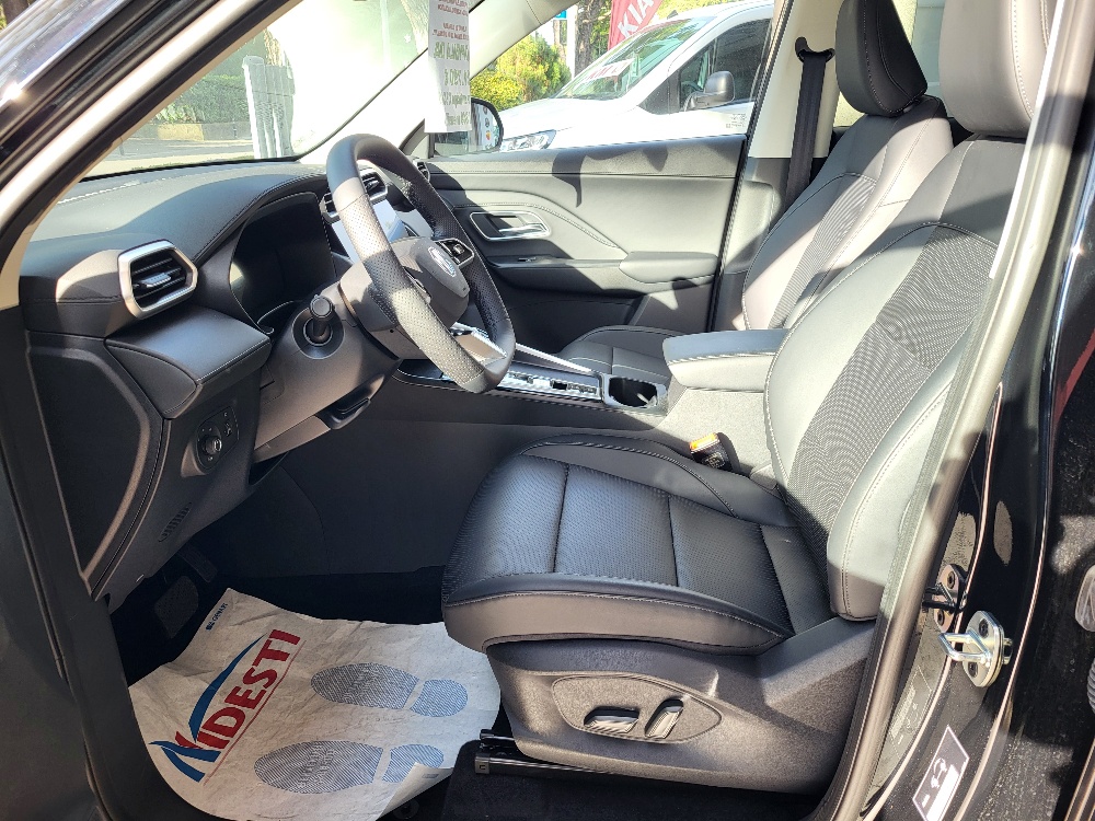 MG ZS 1.5 HYBRID+ 197cv LUXURY – KM0