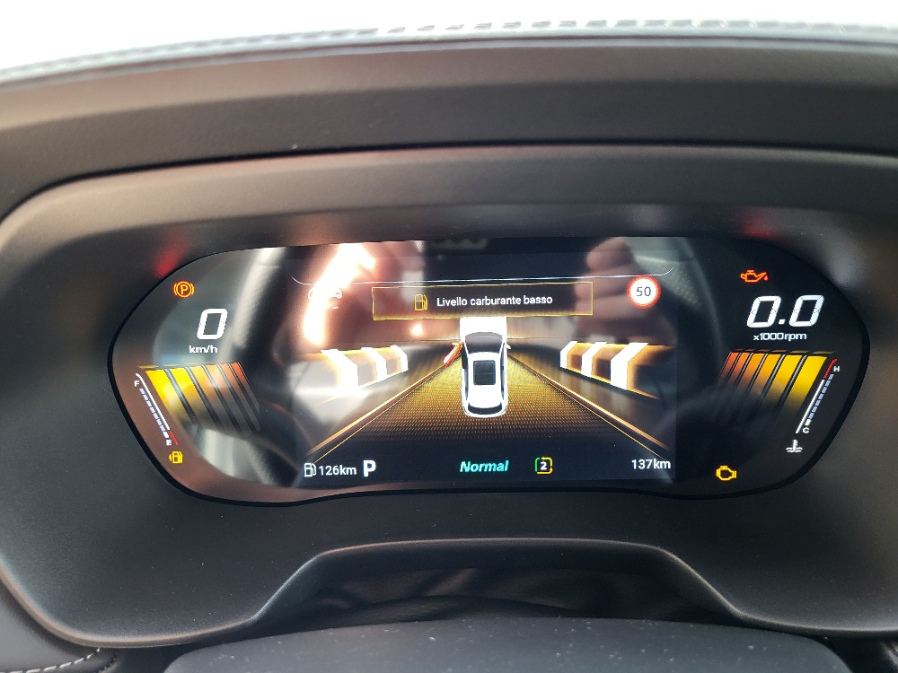 MG ZS 1.5 HYBRID+ 197cv LUXURY – KM0