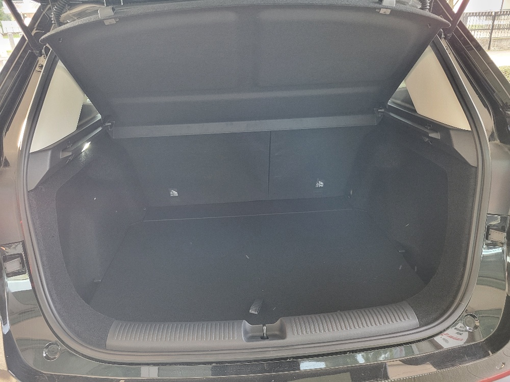 MG ZS 1.5 HYBRID+ 197cv LUXURY – KM0