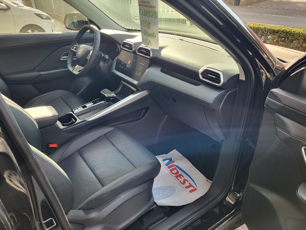 MG ZS 1.5 HYBRID+ 197cv LUXURY – KM0