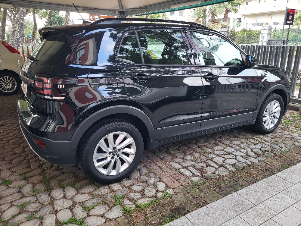 VOLKSWAGEN T-CROSS 1.0 TSI 95cv IURBAN – OK NEOPATENTATI