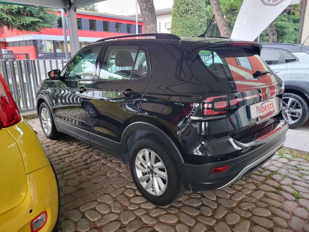 VOLKSWAGEN T-CROSS 1.0 TSI 95cv IURBAN – OK NEOPATENTATI