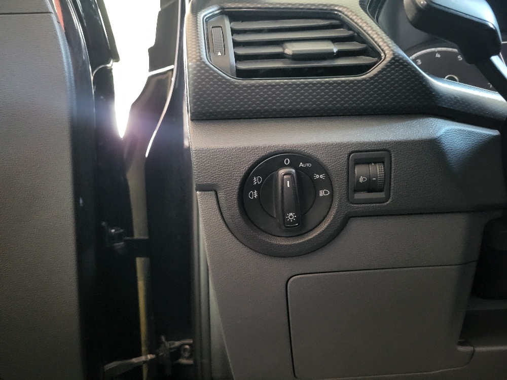 VOLKSWAGEN T-CROSS 1.0 TSI 95cv IURBAN – OK NEOPATENTATI