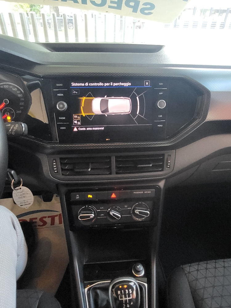 VOLKSWAGEN T-CROSS 1.0 TSI 95cv IURBAN – OK NEOPATENTATI