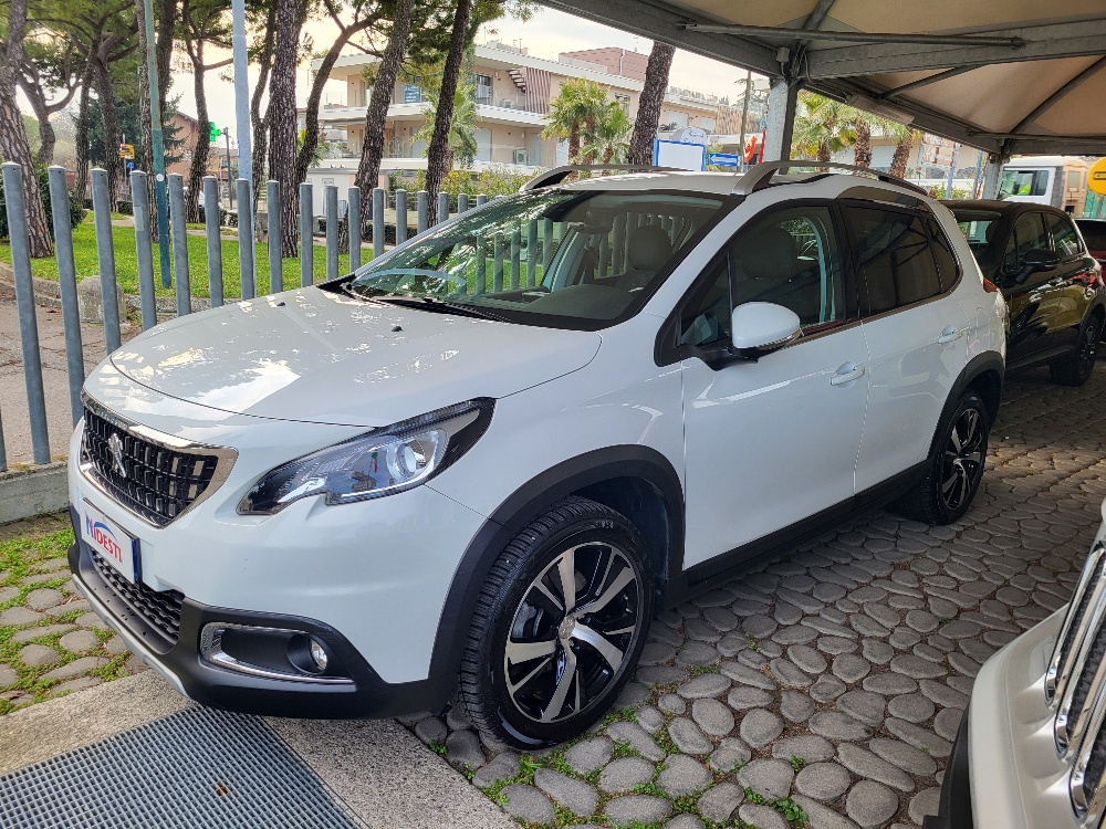PEUGEOT 2008 1.2 BENZINA 110cv – UNICO PROPRIETARIO