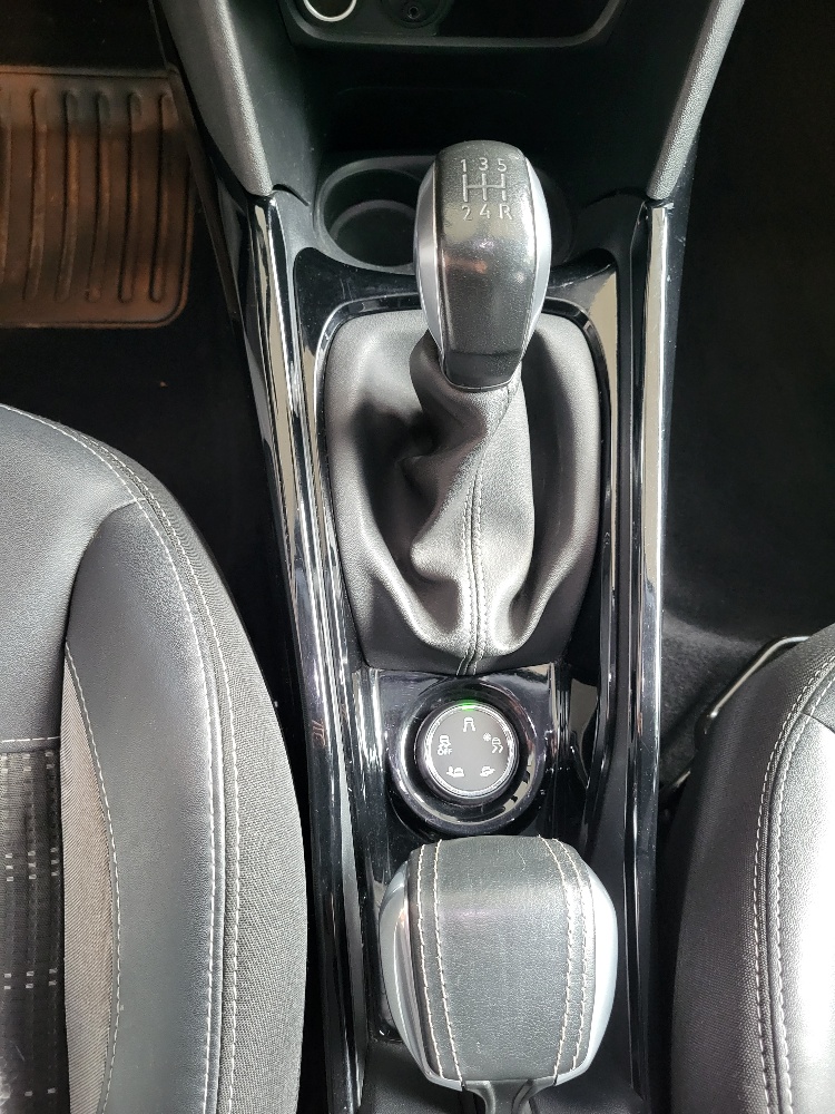 PEUGEOT 2008 1.2 BENZINA 110cv – UNICO PROPRIETARIO