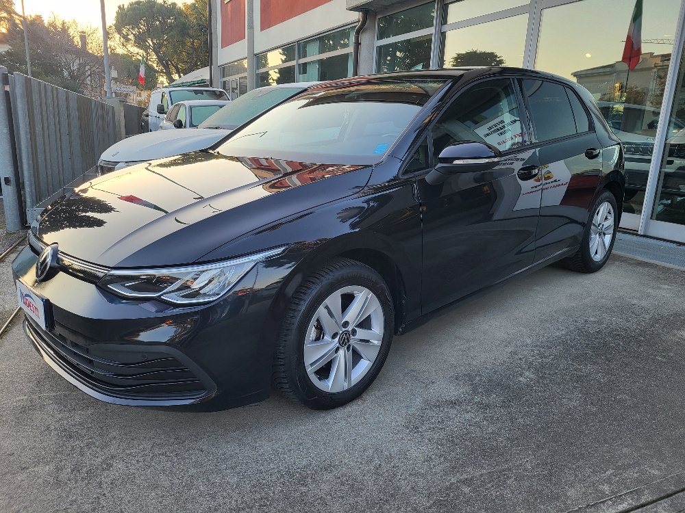 VOLKSWAGEN GOLF 8 2.0 tdi 150cv DSG – CAMBIO AUTOMATICO