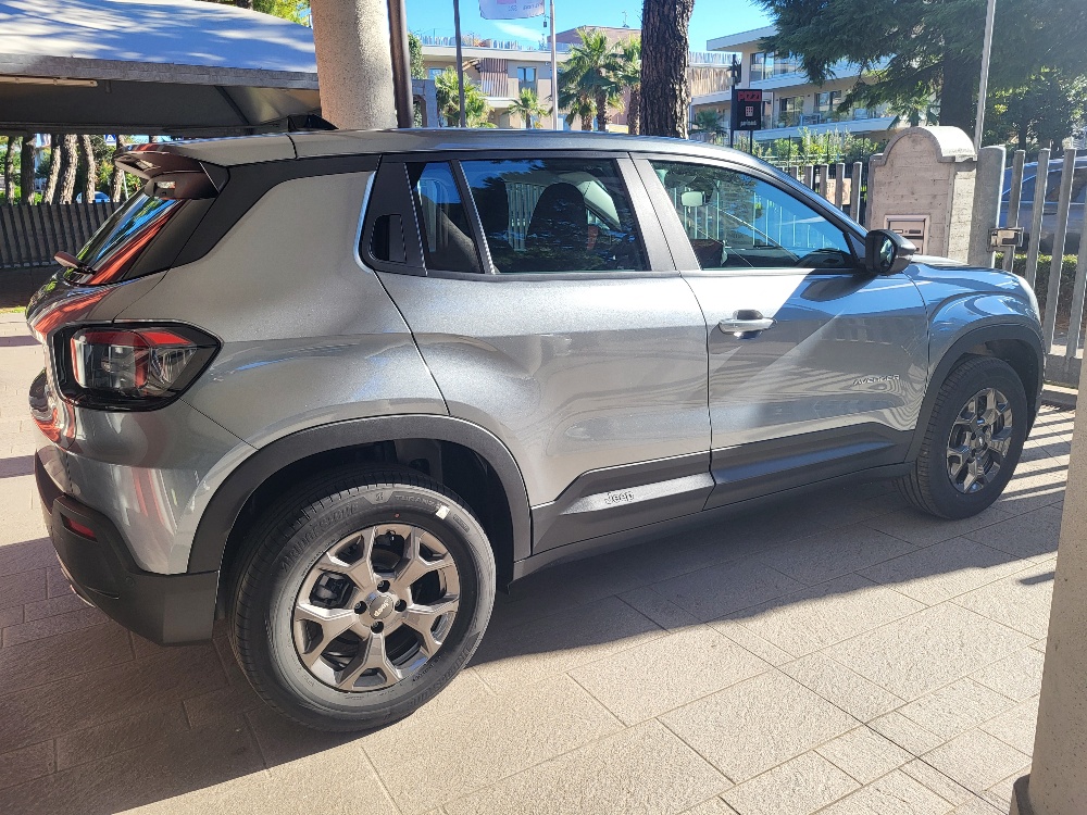 JEEP AVENGER 1.2 TURBO 100cv ALTITUDE KM0 – VARI COLORI