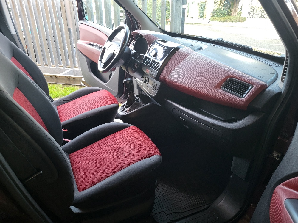 FIAT DOBLO’ 1.3 MJT 90cv 5 POSTI AUTOVETTURA – OK NEOPATENTATI!!!