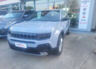 JEEP AVENGER 1.2 TURBO eHYBRID 110cv MHEV ALTITUDE + PACK CONVENIENCE – KM0 2026 –