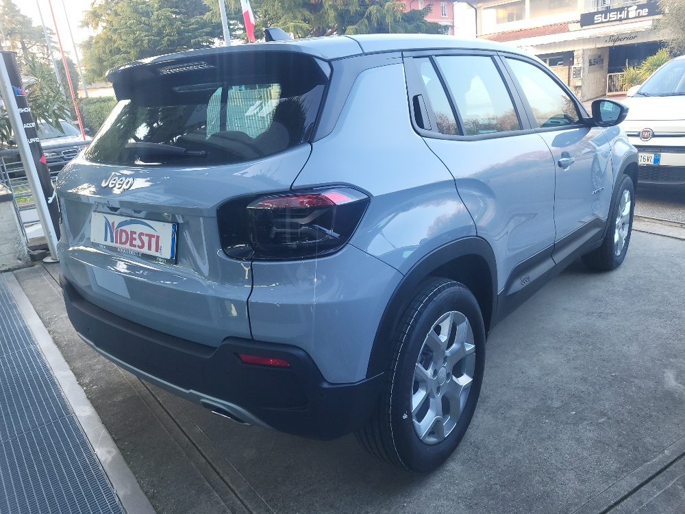 JEEP AVENGER 1.2 TURBO eHYBRID 110cv MHEV ALTITUDE + PACK CONVENIENCE – KM0 2026 –