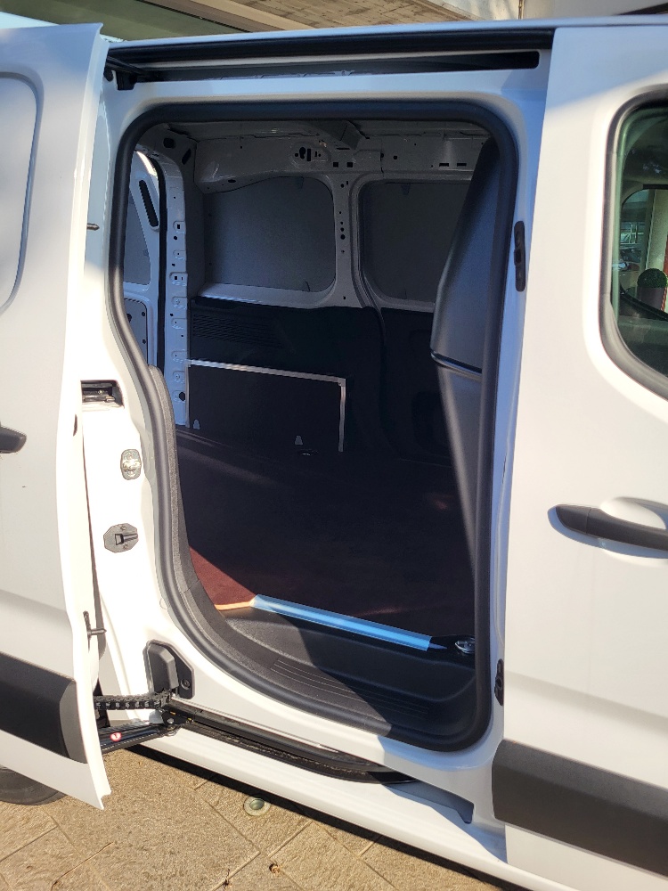 FIAT DOBLO’ CARGO 2 POSTI 1.5 BlueHdi 100cv – KM0 2025 – IN PRONTACONSEGNA – PREZO PROMO