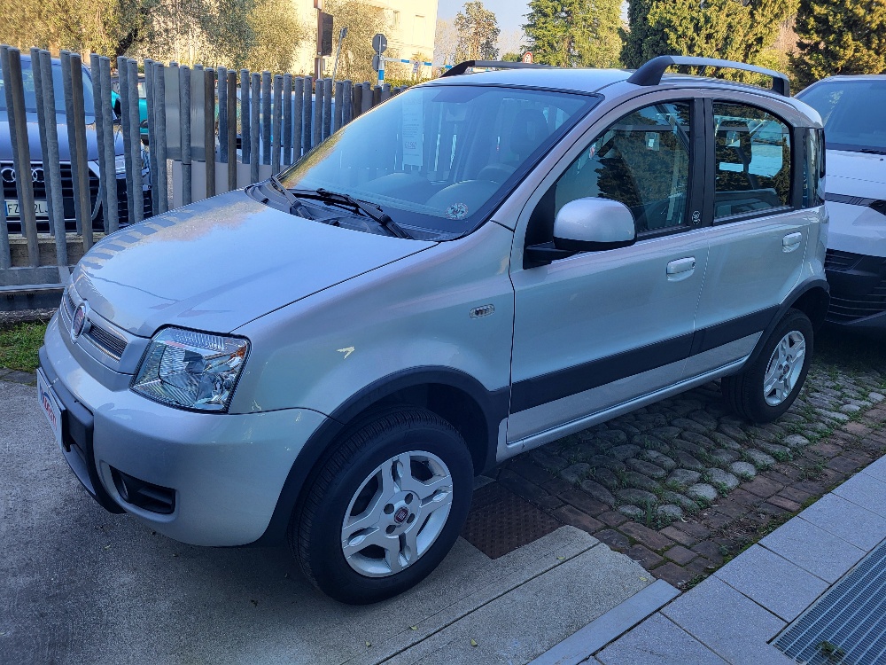 FIAT PANDA 4X4 CLIMBING 1.2 BENZINA STUPENDA – OK NEOPATENTATI!!!