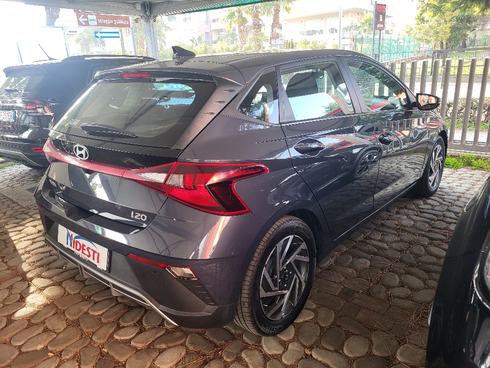 HYUNDAI i20 1.2 BENZINA 84cv CONNECTLINE – PREZZO PROMO