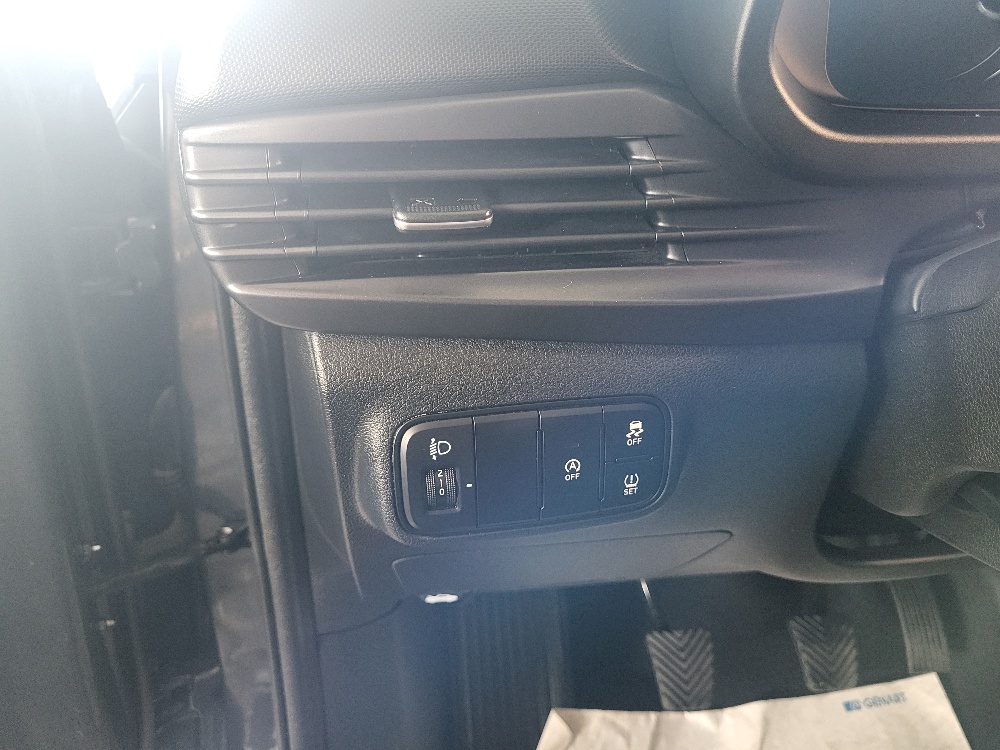 HYUNDAI i20 1.2 BENZINA 84cv CONNECTLINE – PREZZO PROMO