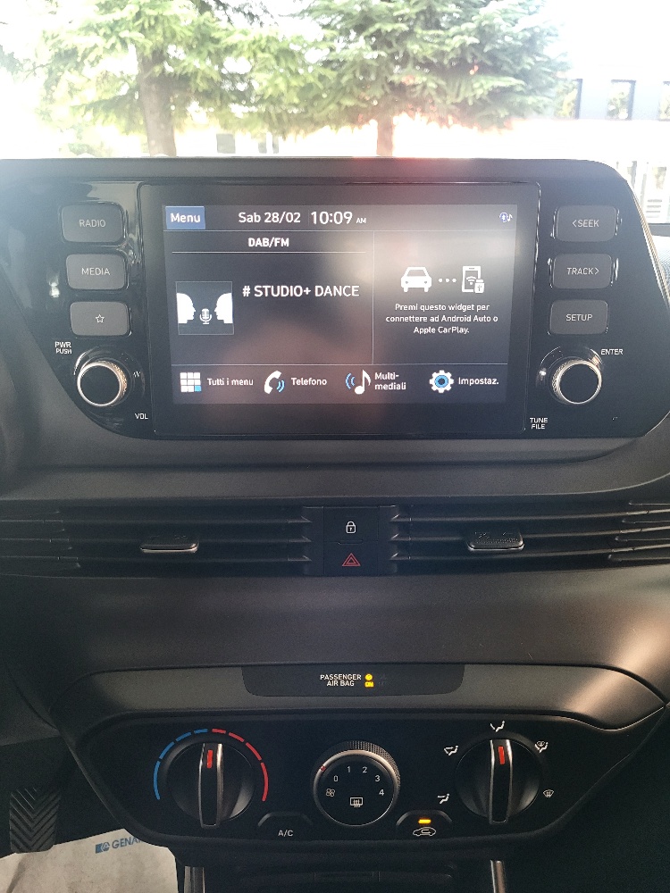HYUNDAI i20 1.2 BENZINA 84cv CONNECTLINE – PREZZO PROMO