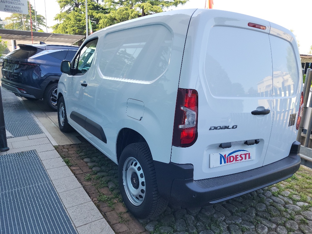 FIAT DOBLO’ CARGO 2 POSTI 1.5 BlueHdi 100cv – KM0 2026 – PACK WORKSITE
