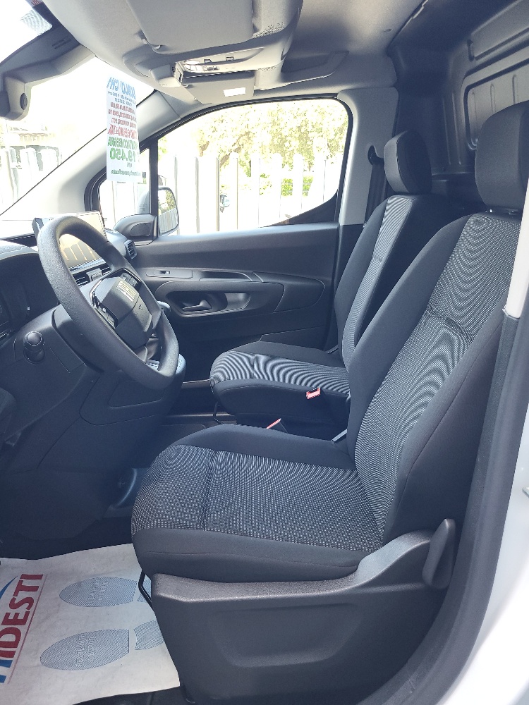 FIAT DOBLO’ CARGO 2 POSTI 1.5 BlueHdi 100cv – KM0 2026 – PACK WORKSITE