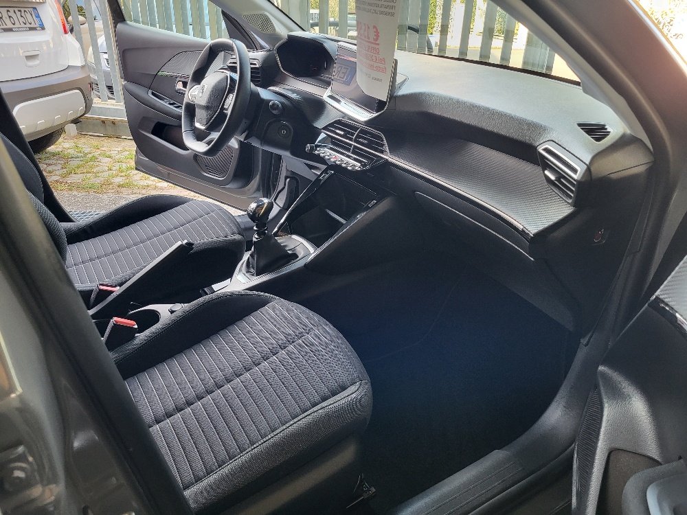 PEUGEOT 208 1.2 BENZINA 100cv ACTIVE PACK – OK NEOPATENTATI