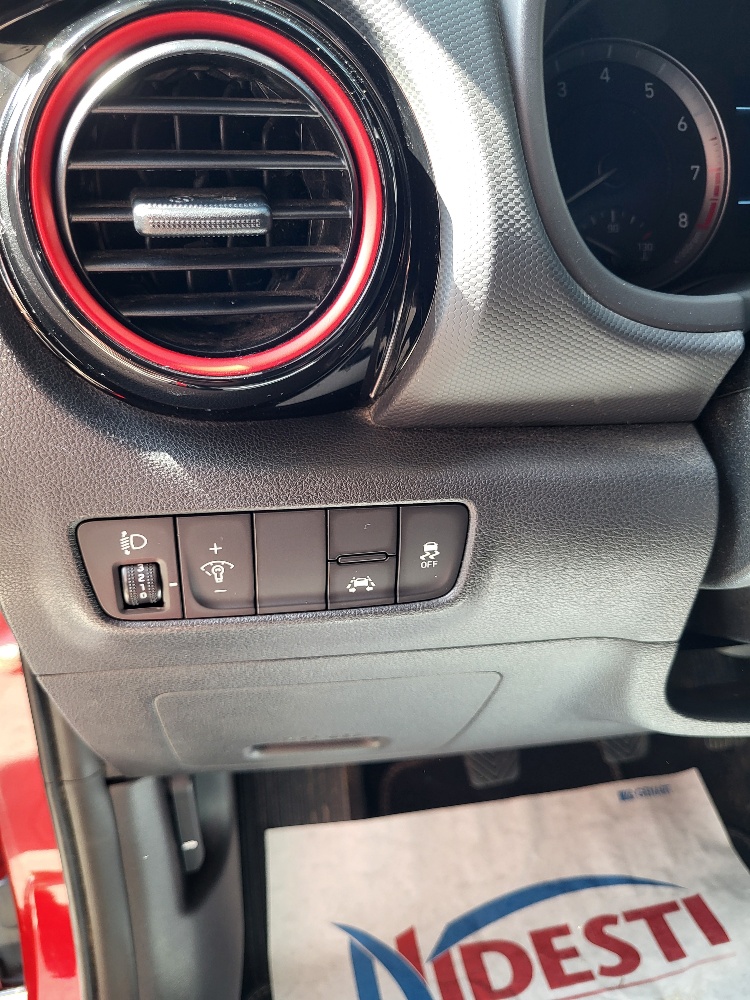 HYUNDAI KONA 1.0 t-gdi 120cv X-POSSIBLE – OK NEOPATENTATI